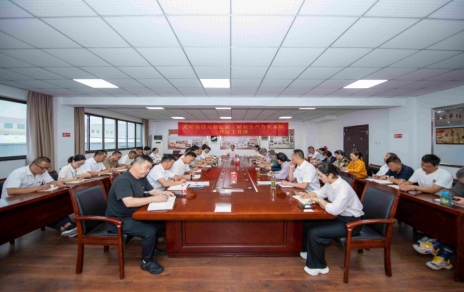 以學(xué)促行、以行促干、正風(fēng)肅紀(jì)，勤廉并重干事業(yè)！